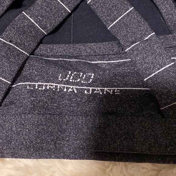 Lorna Jane sports bra - Picture 4 of 4